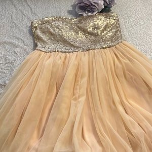 Gorgeous gold dress
